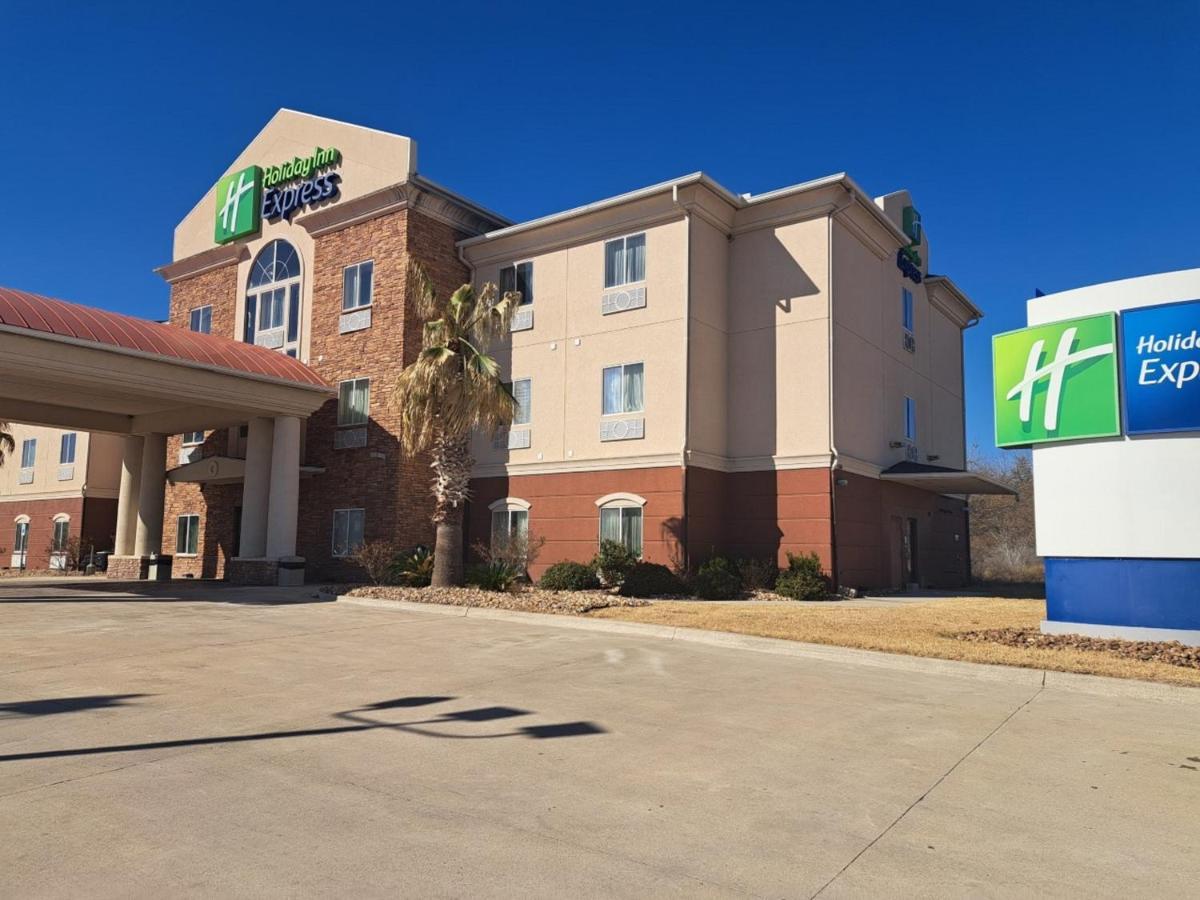 Holiday Inn Express Kenedy By Ihg Kültér fotó