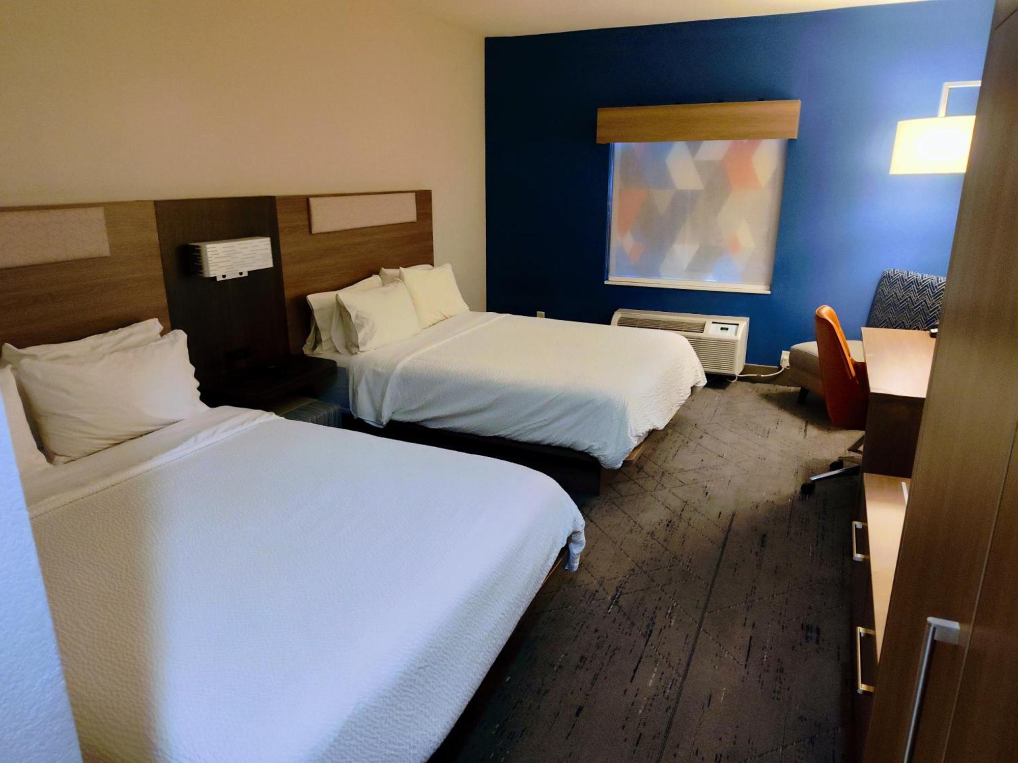 Holiday Inn Express Kenedy By Ihg Kültér fotó